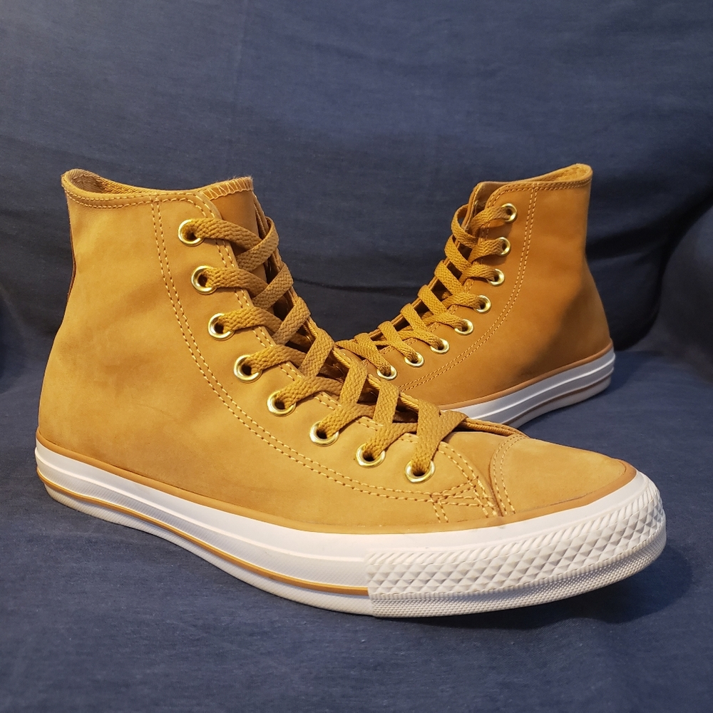 Converse Chuck Taylor Tan Nubuck Leather Men's Sz. 7.5